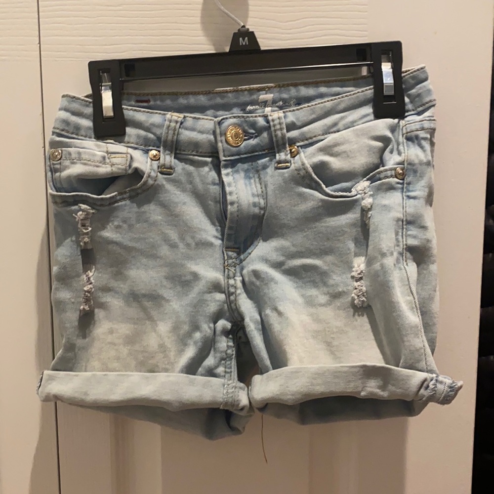 ‼️light wash denim shorts